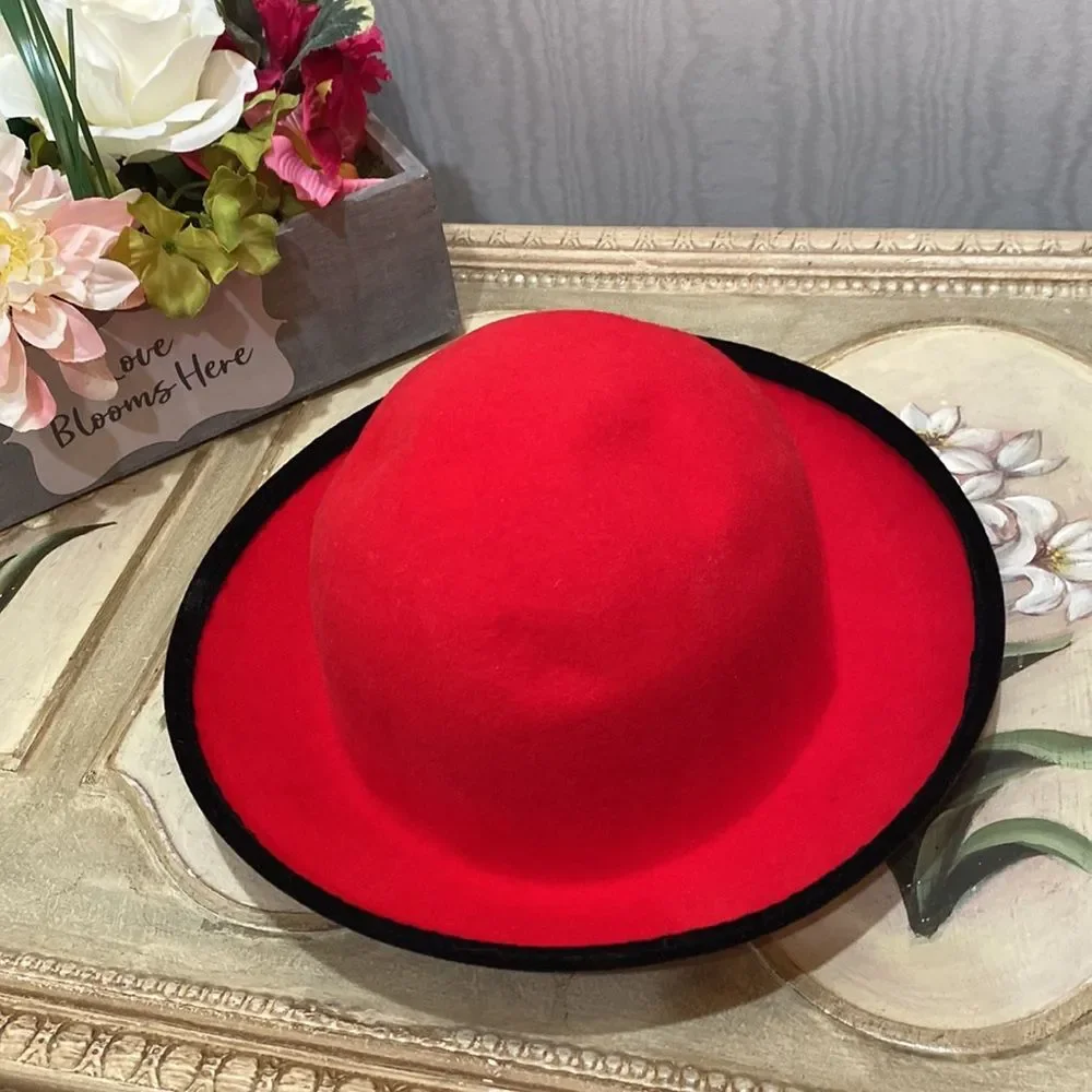 Vintage Street Smart by Betmar 100% Wool Red with Black Rim Christmas Valentines - Picture 7 of 14